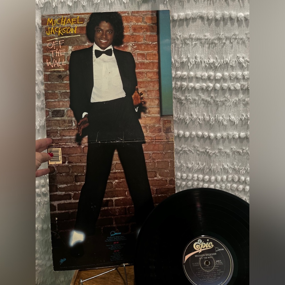 Michael Jackson “Off the Wall” vintage album. Original owner. Stored well!